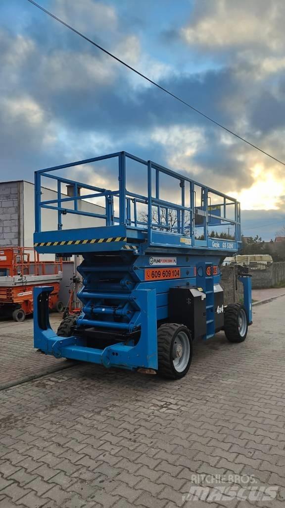 Genie 5390 Scissor lifts