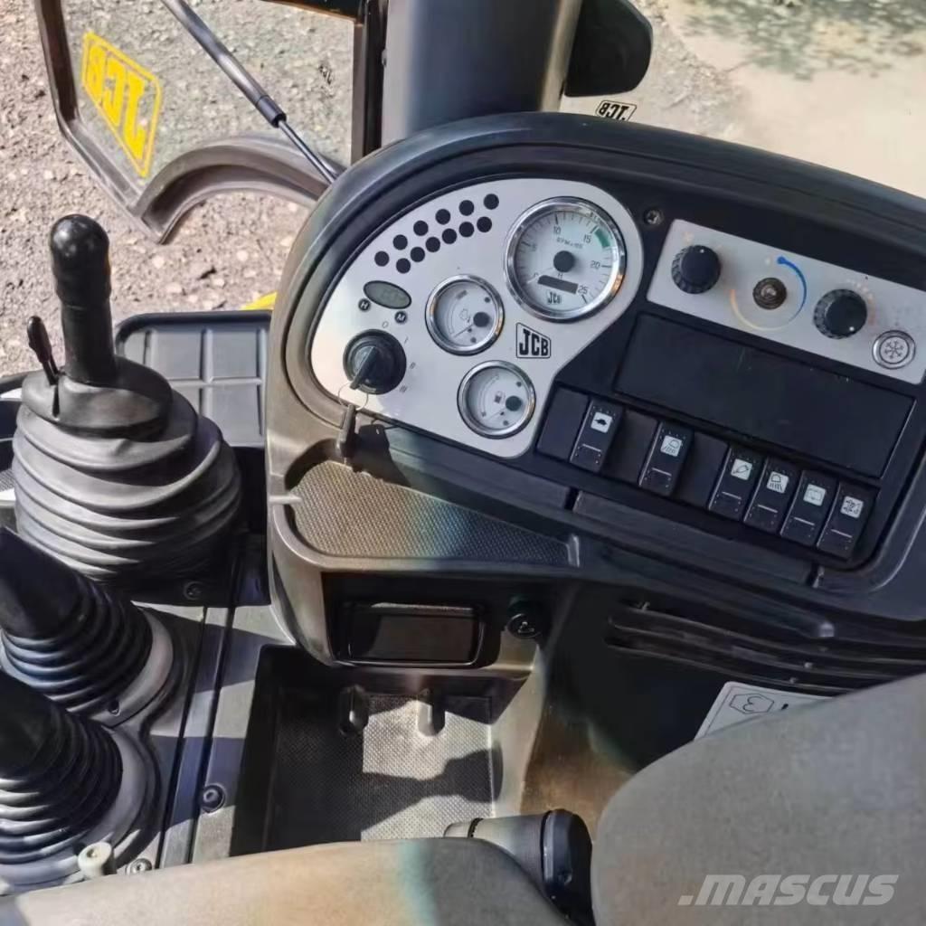 JCB 3CX Backhoe