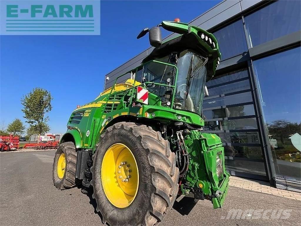 John Deere 8600 Forage harvesters