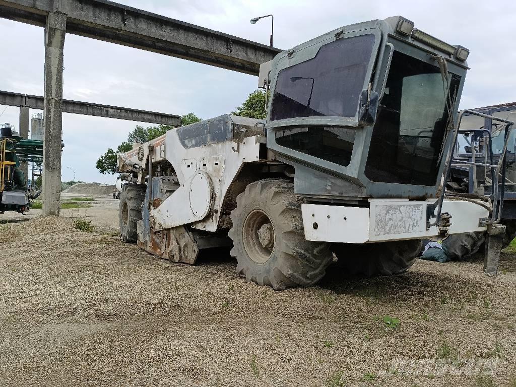 Wirtgen WR 2400 Asphalt recycling