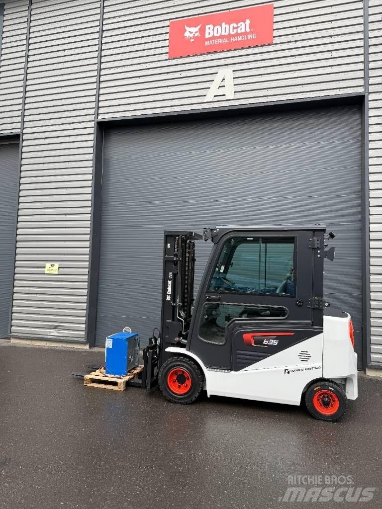 Bobcat B35NS trukki Electric forklift trucks