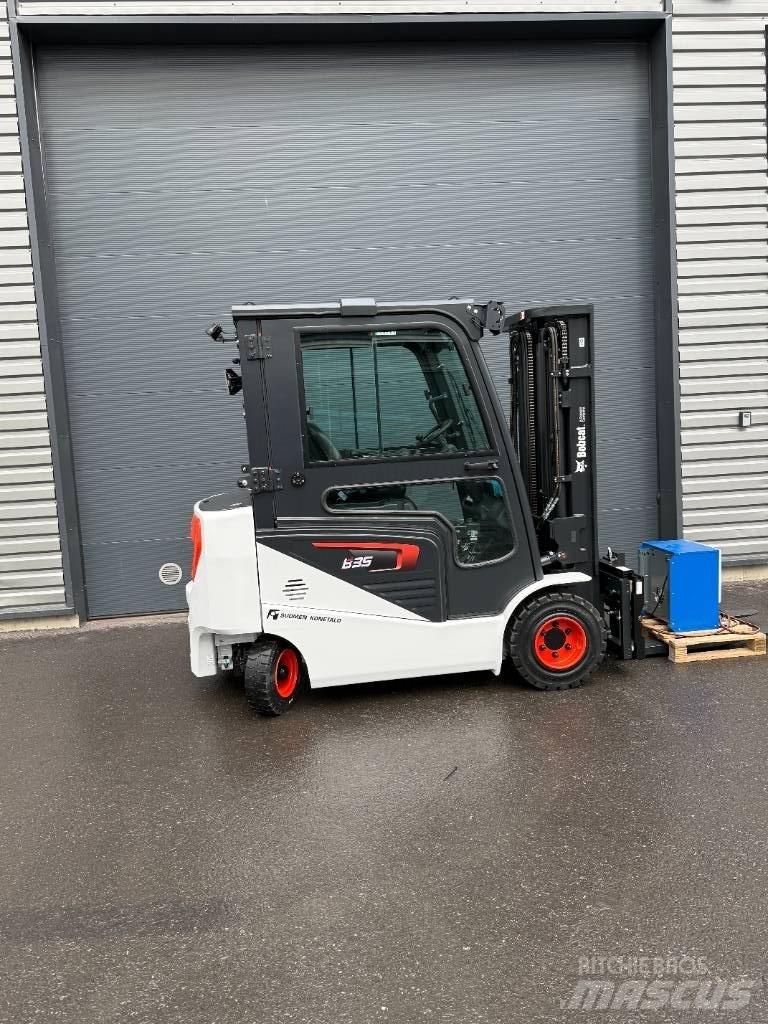 Bobcat B35NS trukki Electric forklift trucks