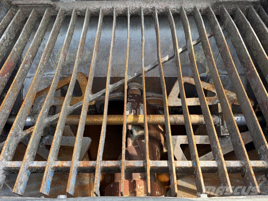 Alliance 50m (#1038) Concrete pumps