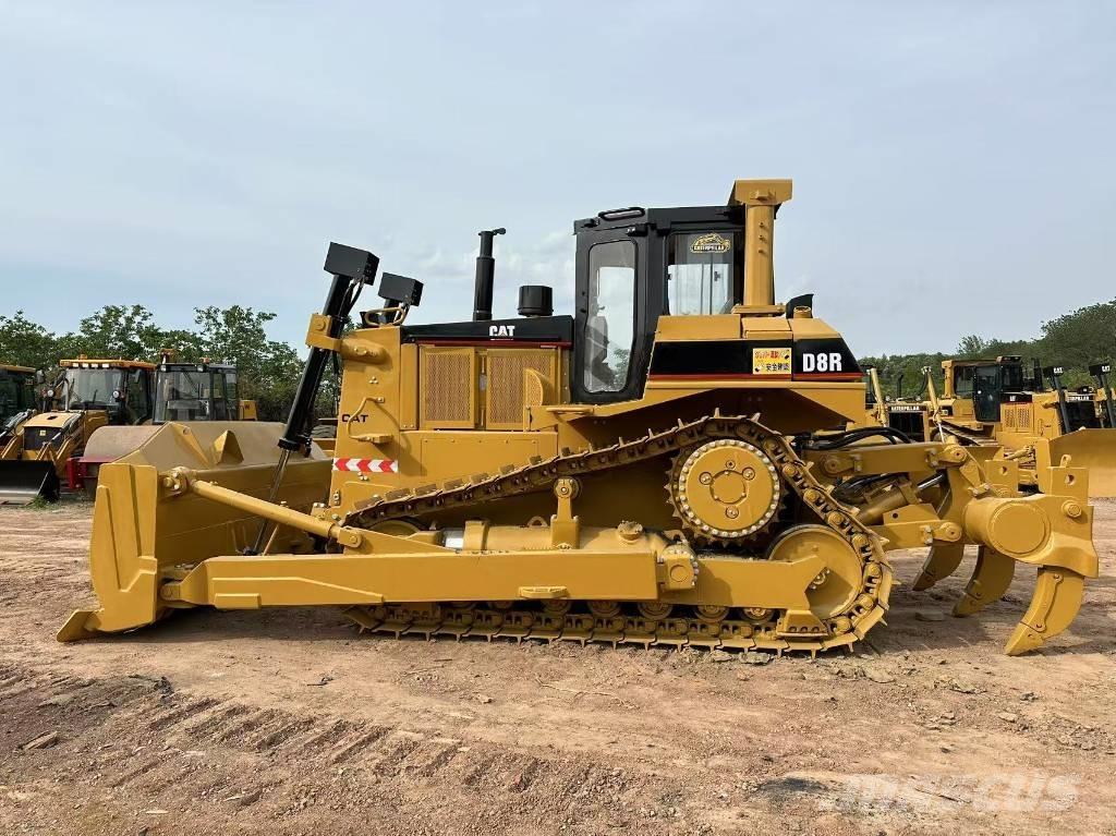CAT D8R Crawler dozers