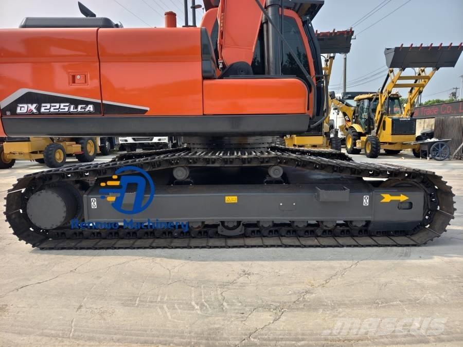 Doosan DX 225 LCA Crawler excavators