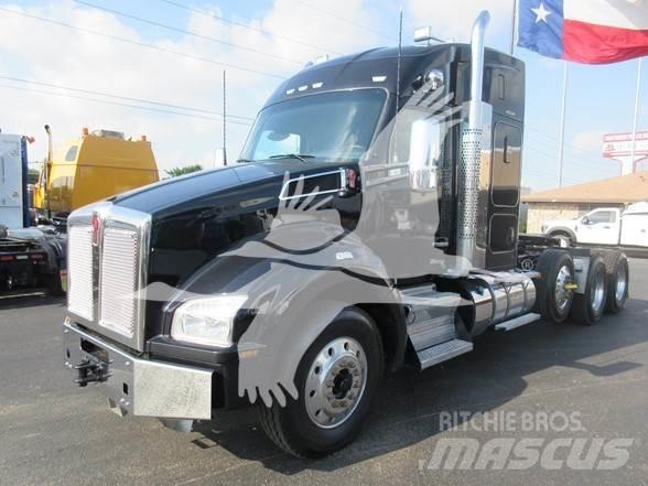 Kenworth T880 Prime Movers