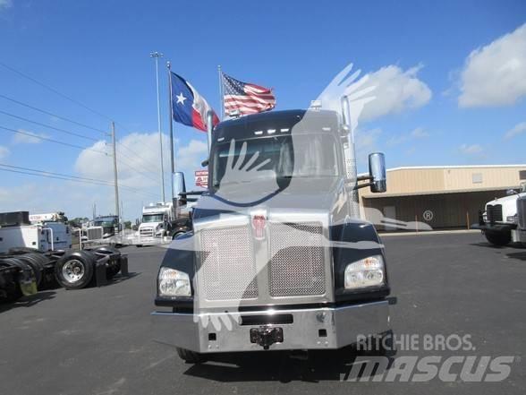 Kenworth T880 Prime Movers