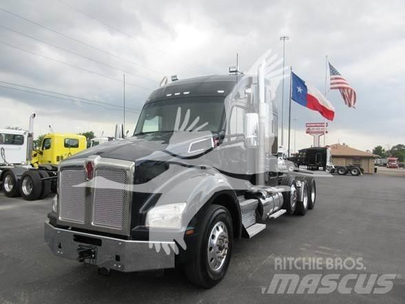 Kenworth T880 Prime Movers