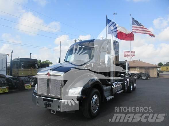 Kenworth T880 Prime Movers