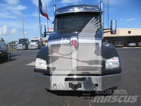 Kenworth T880 Prime Movers