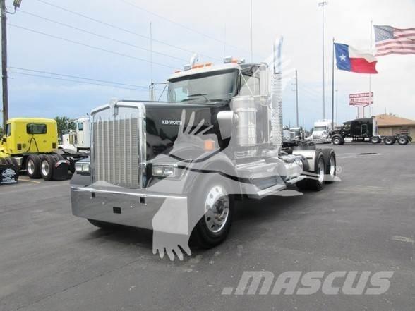 Kenworth W900 Prime Movers