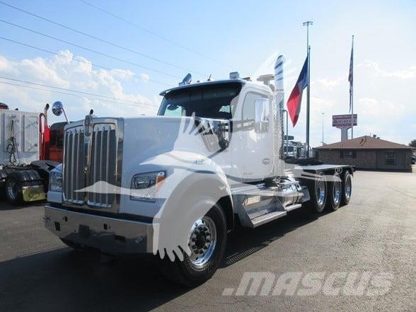 Kenworth W990 Prime Movers