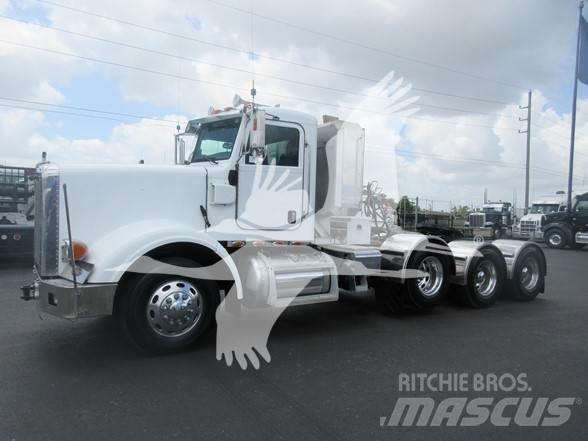 Peterbilt 367 Prime Movers