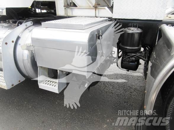 Peterbilt 367 Prime Movers