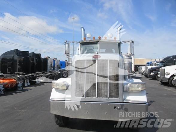 Peterbilt 389 Prime Movers