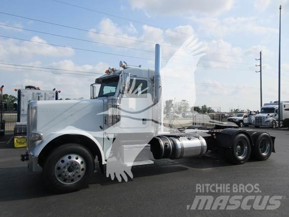 Peterbilt 389 Prime Movers