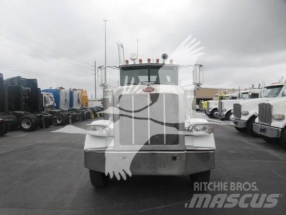 Peterbilt 389 Prime Movers