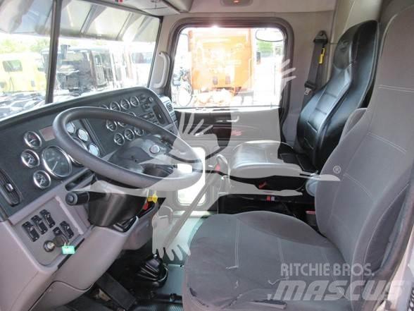 Peterbilt 389 Prime Movers