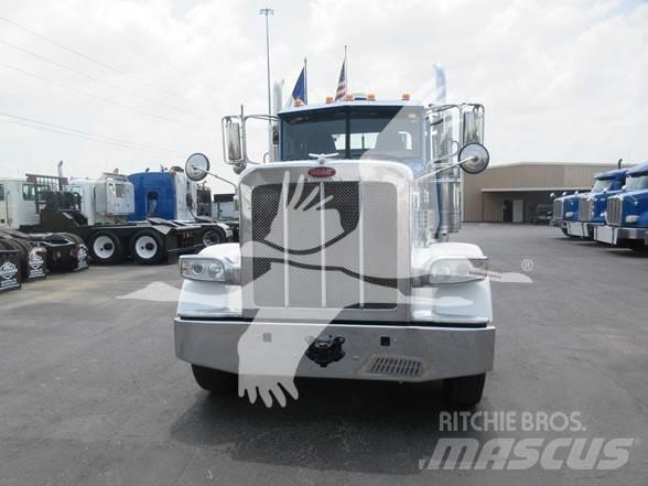 Peterbilt 389 Prime Movers
