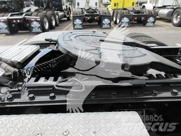 Peterbilt 389 Prime Movers