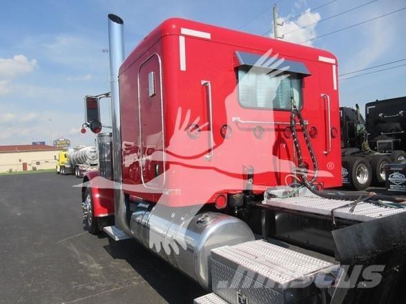 Peterbilt 389 Prime Movers