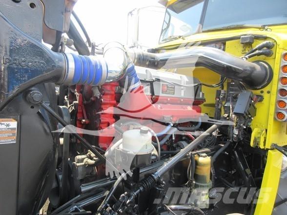 Peterbilt 389 Prime Movers