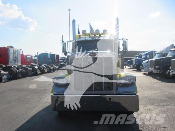 Peterbilt 389 Prime Movers