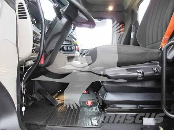 Peterbilt 567 Prime Movers