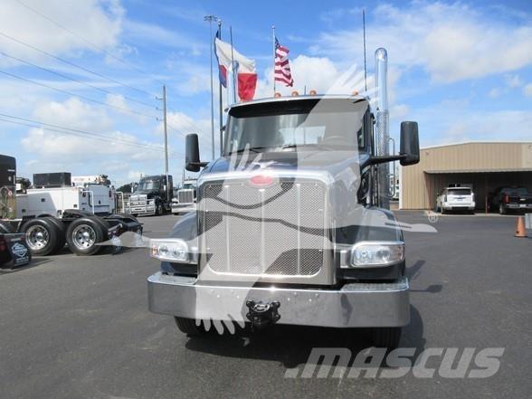 Peterbilt 567 Prime Movers