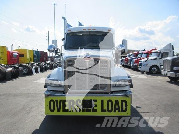 Peterbilt 567 Prime Movers