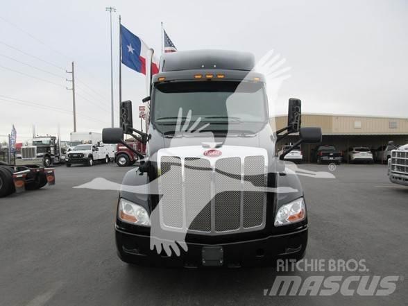 Peterbilt 579 Prime Movers