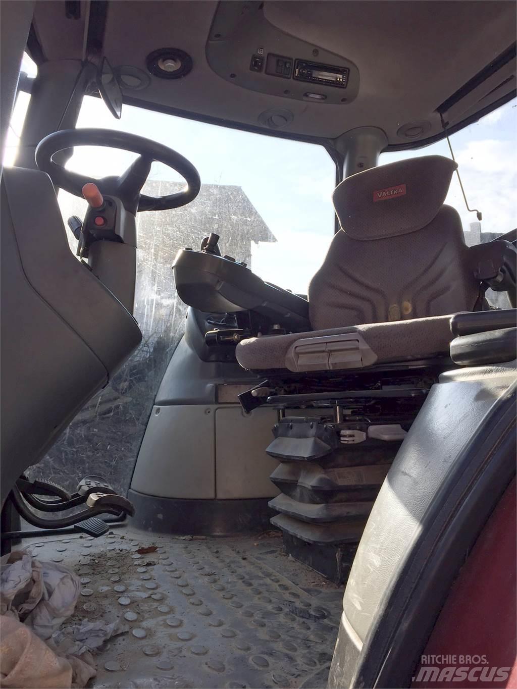 Valtra S280 Tractors