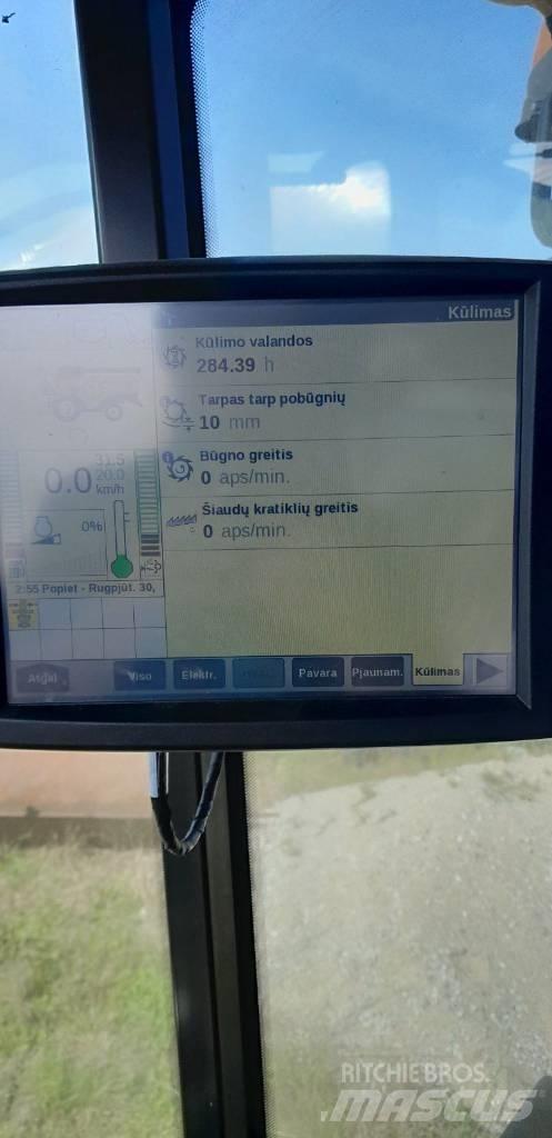 New Holland CX 5.80 Combine harvesters