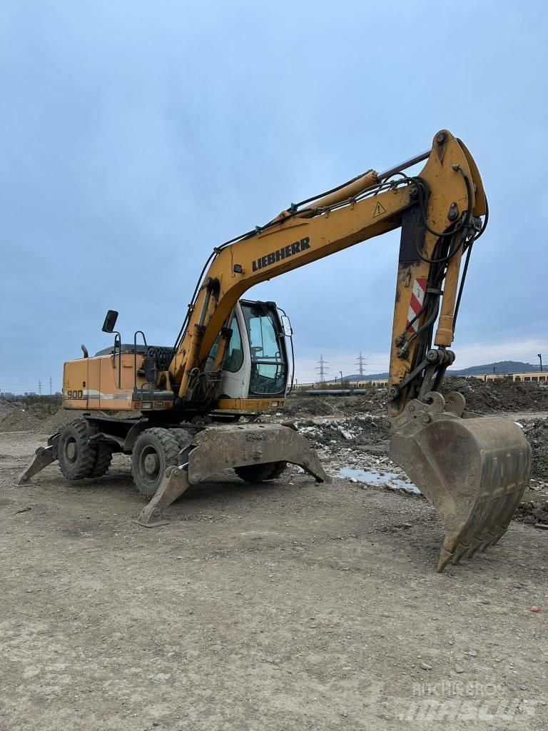 Liebherr A 900 C Wheeled excavators