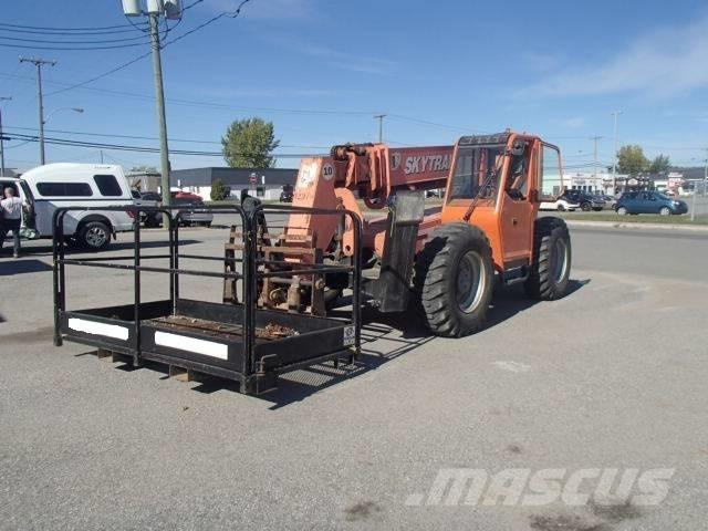 SkyTrak 10054 Telescopic handlers