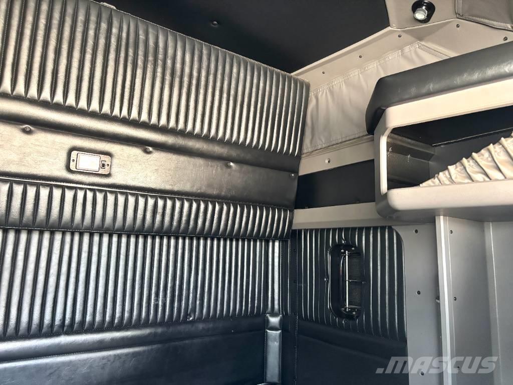 Kenworth T 800 Prime Movers