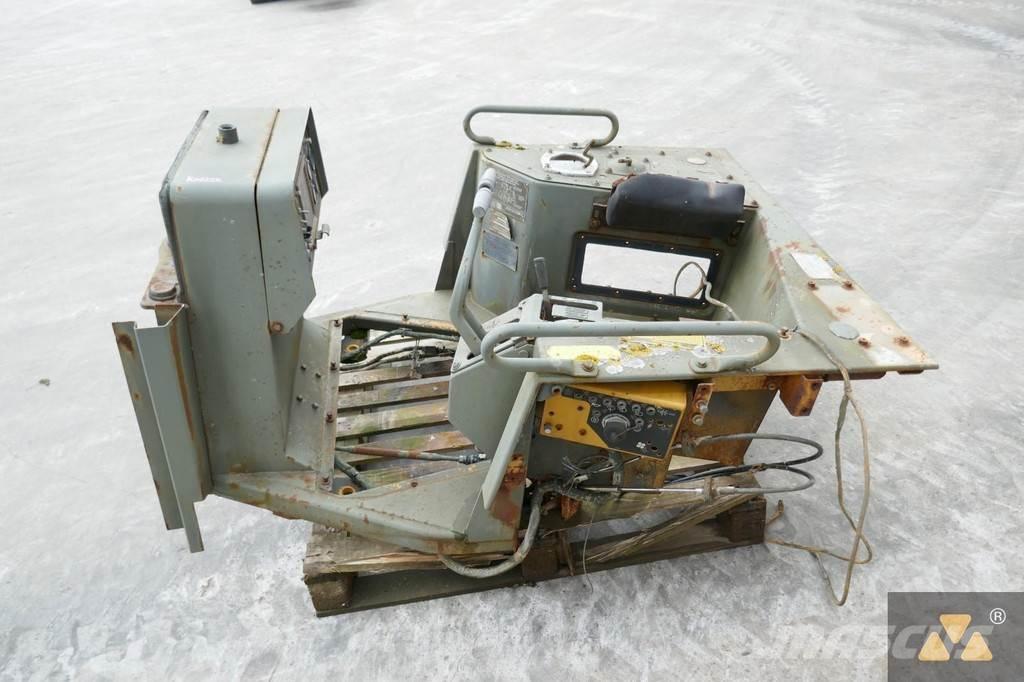 CAT 6T-3309 Cabins and interior