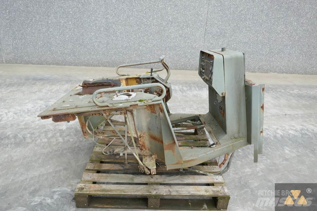 CAT 6T-3309 Cabins and interior