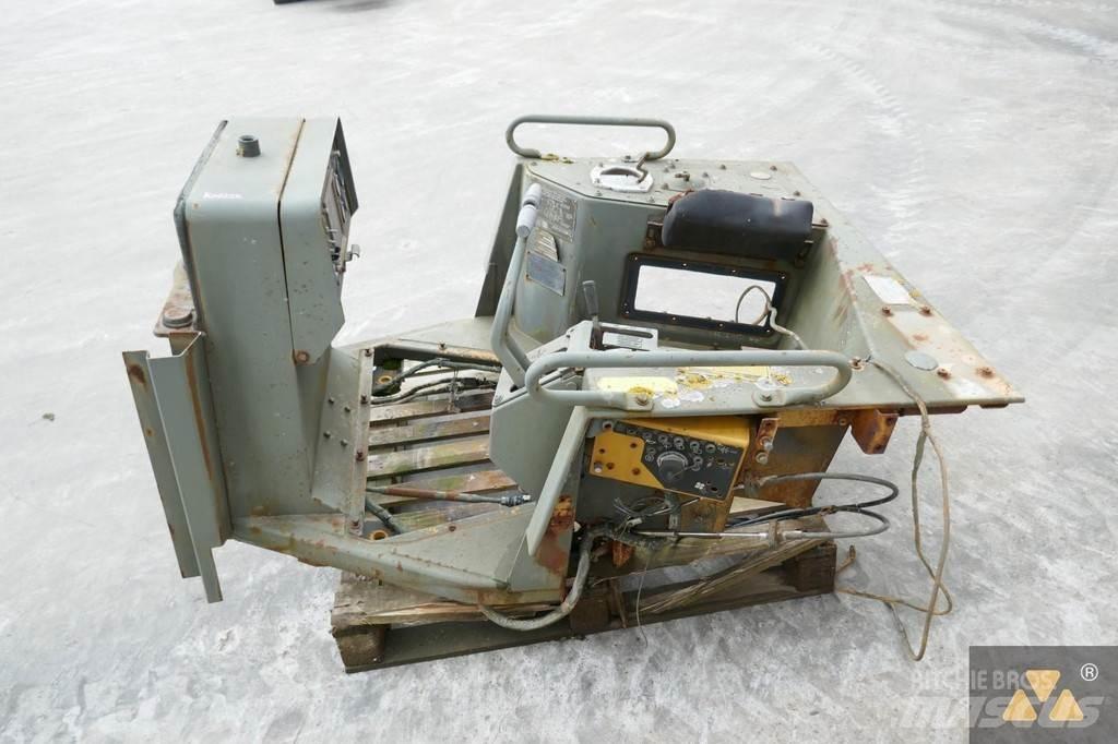 CAT 6T-3309 Cabins and interior