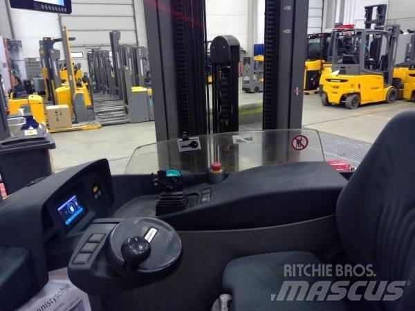 Jungheinrich ETV 325 Reach truck