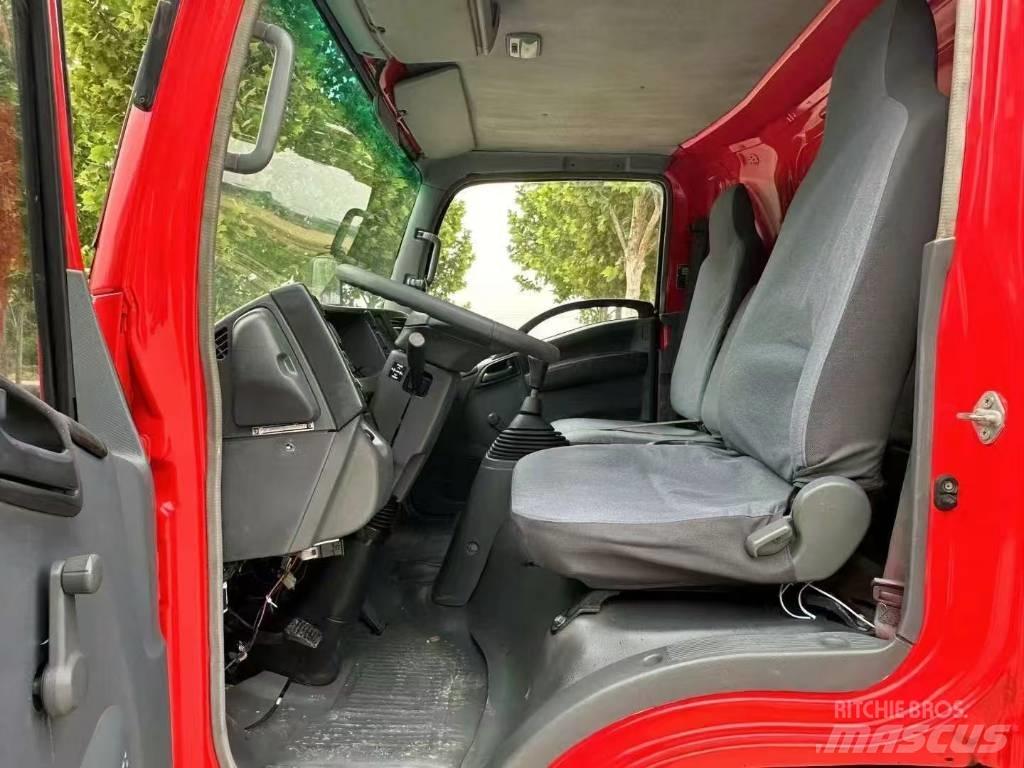 Isuzu ELF Municipal / general purpose vehicles