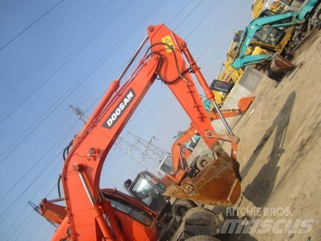 Doosan DH 150 W-7 Wheeled excavators