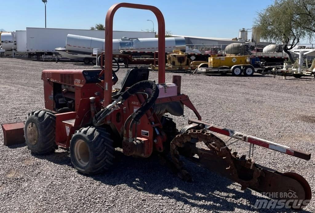 Ditch Witch 3700 DD Trenchers