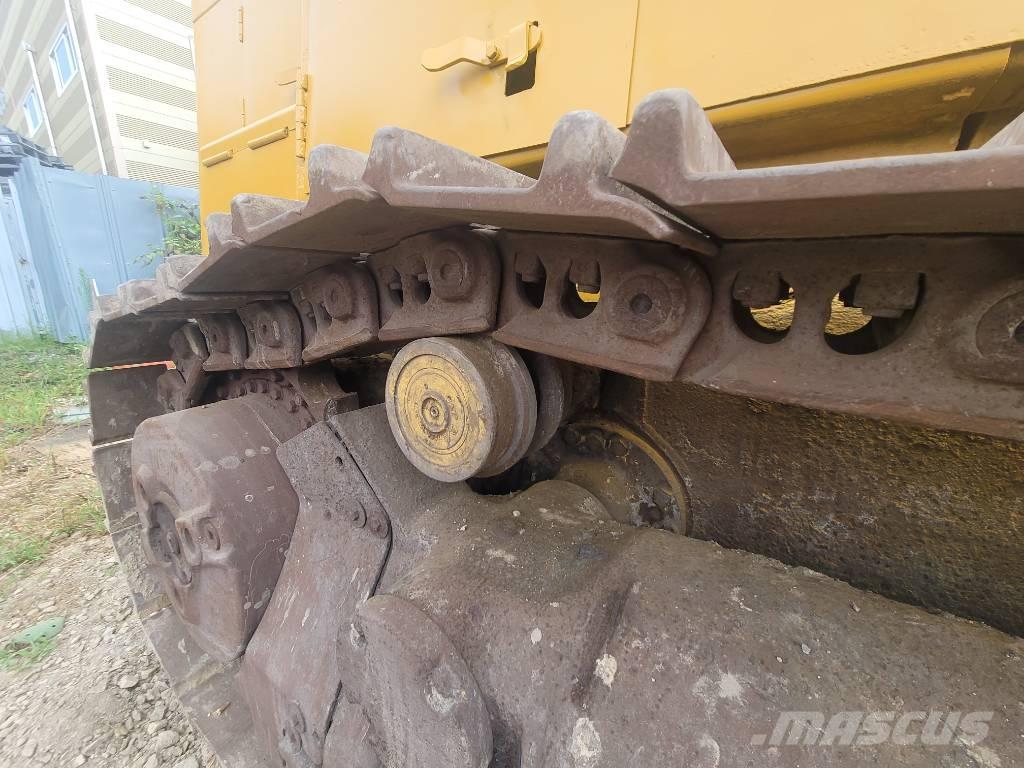 CAT 973 Crawler loaders