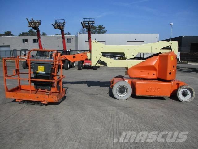 JLG E 400 AJPN (817) Articulated boom lifts