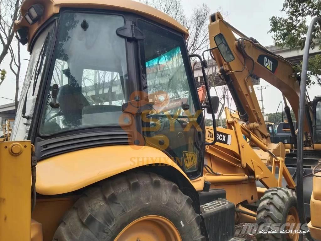JCB 3 CX Backhoe