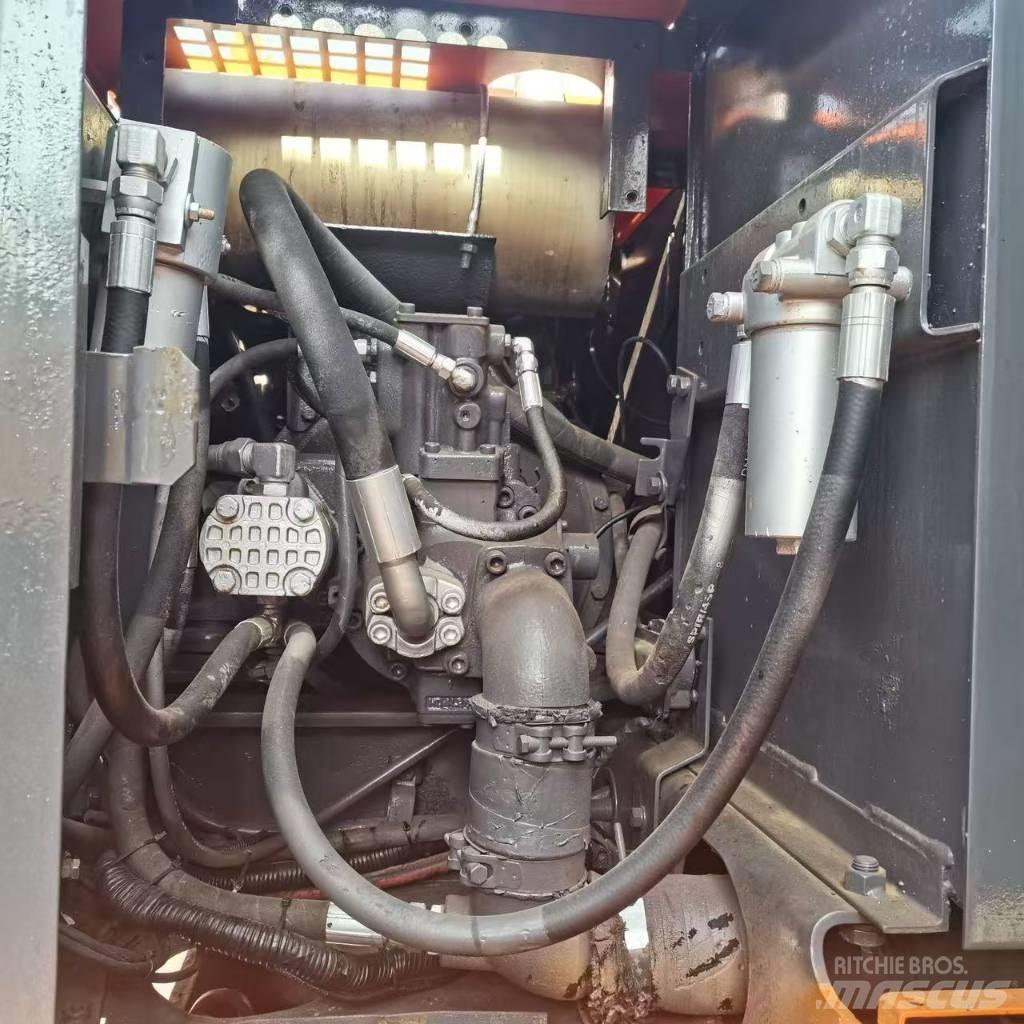 Hitachi EX 100 W D Wheeled excavators