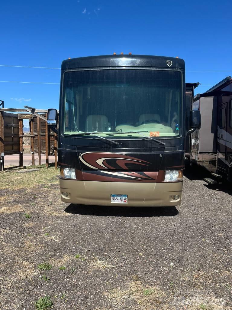 Thor Pallazzo M36 Camper vans, winnabago, Caravans