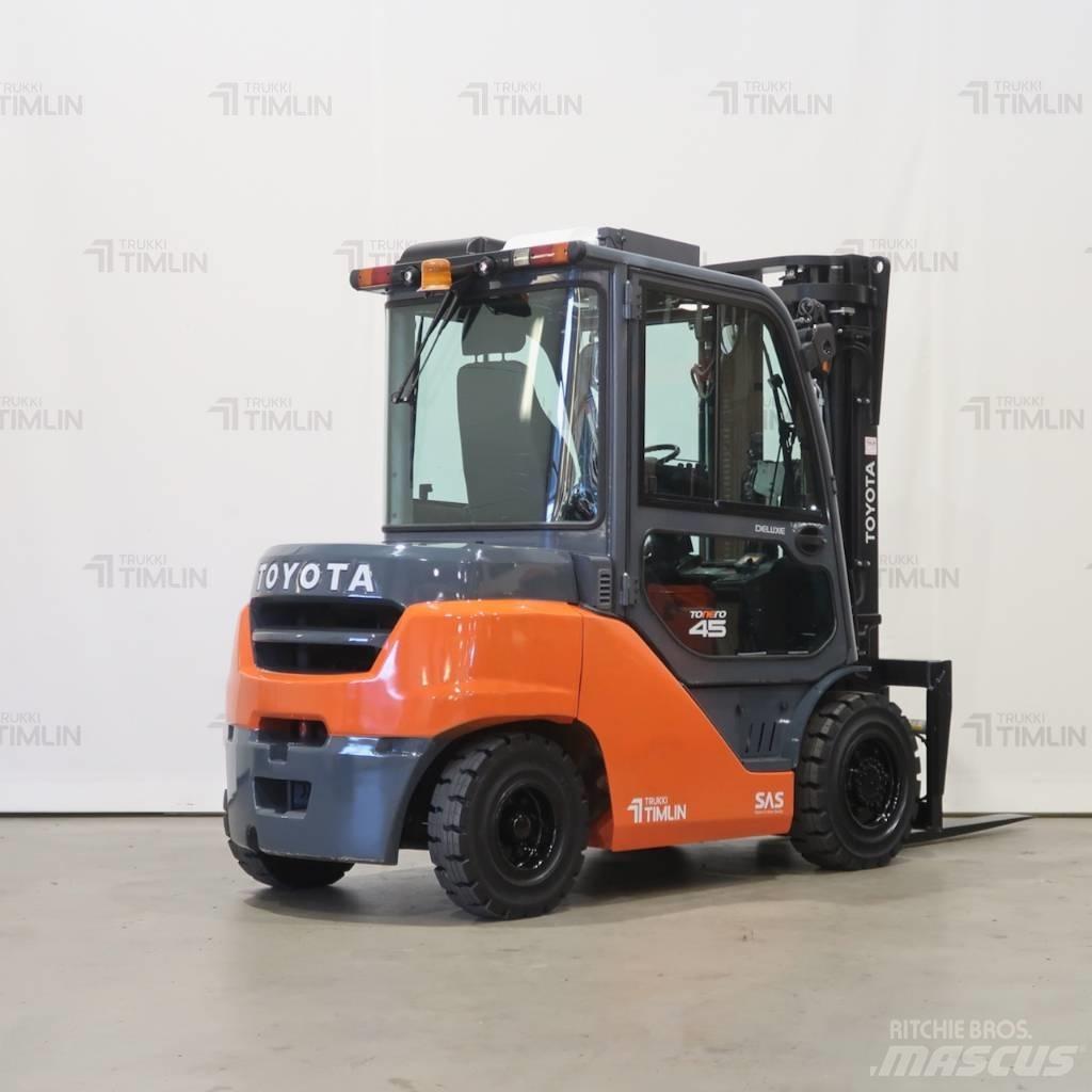 Toyota 40-8FD40N Diesel trucks