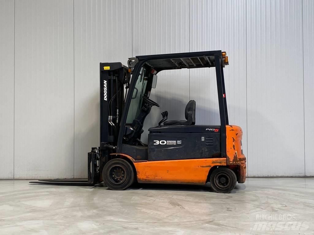 Doosan B30X-5 Electric forklift trucks